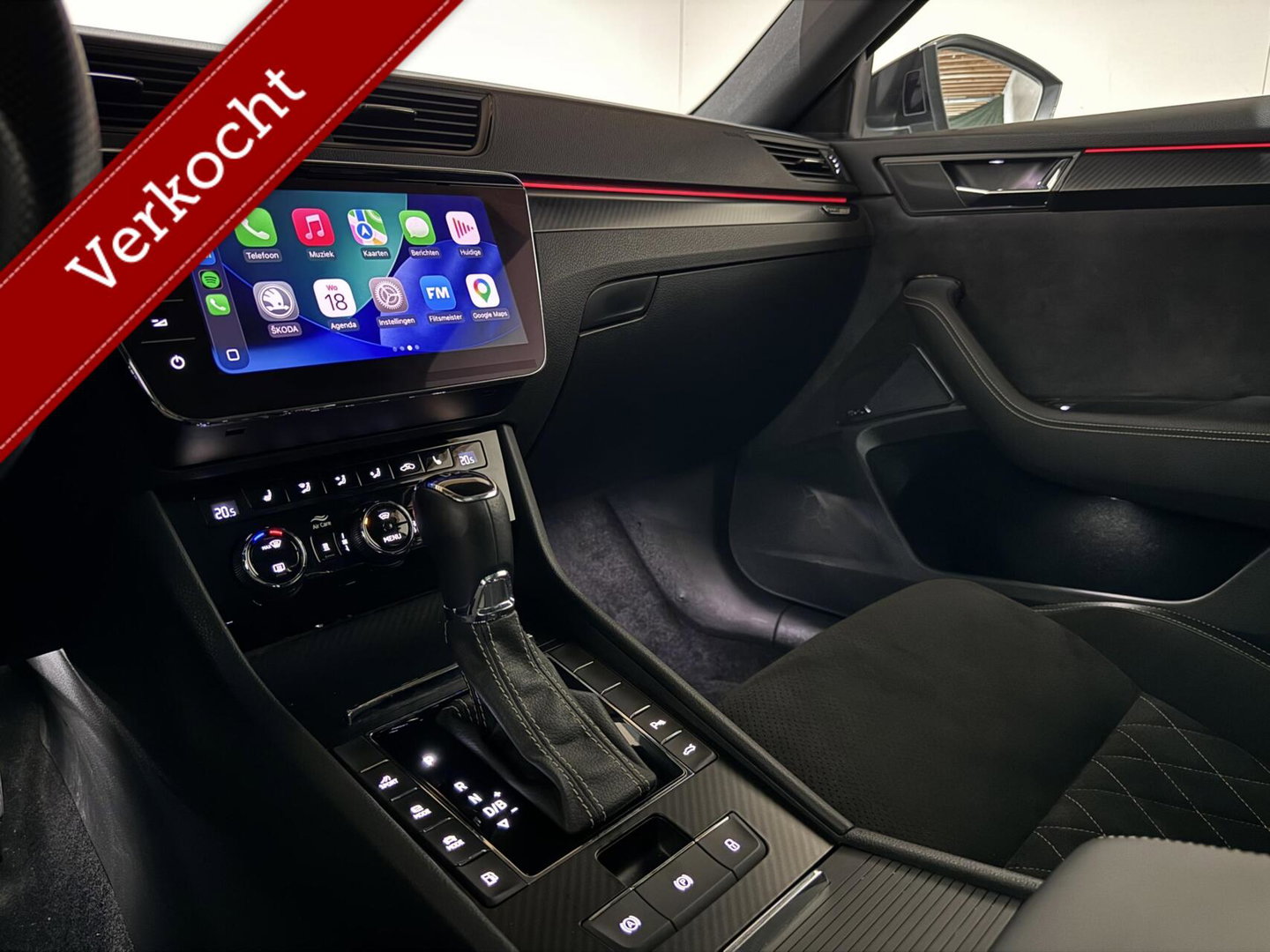 Škoda Superb Combi 1.4 TSI iV Sportline Pano Canton Camera Trekh.