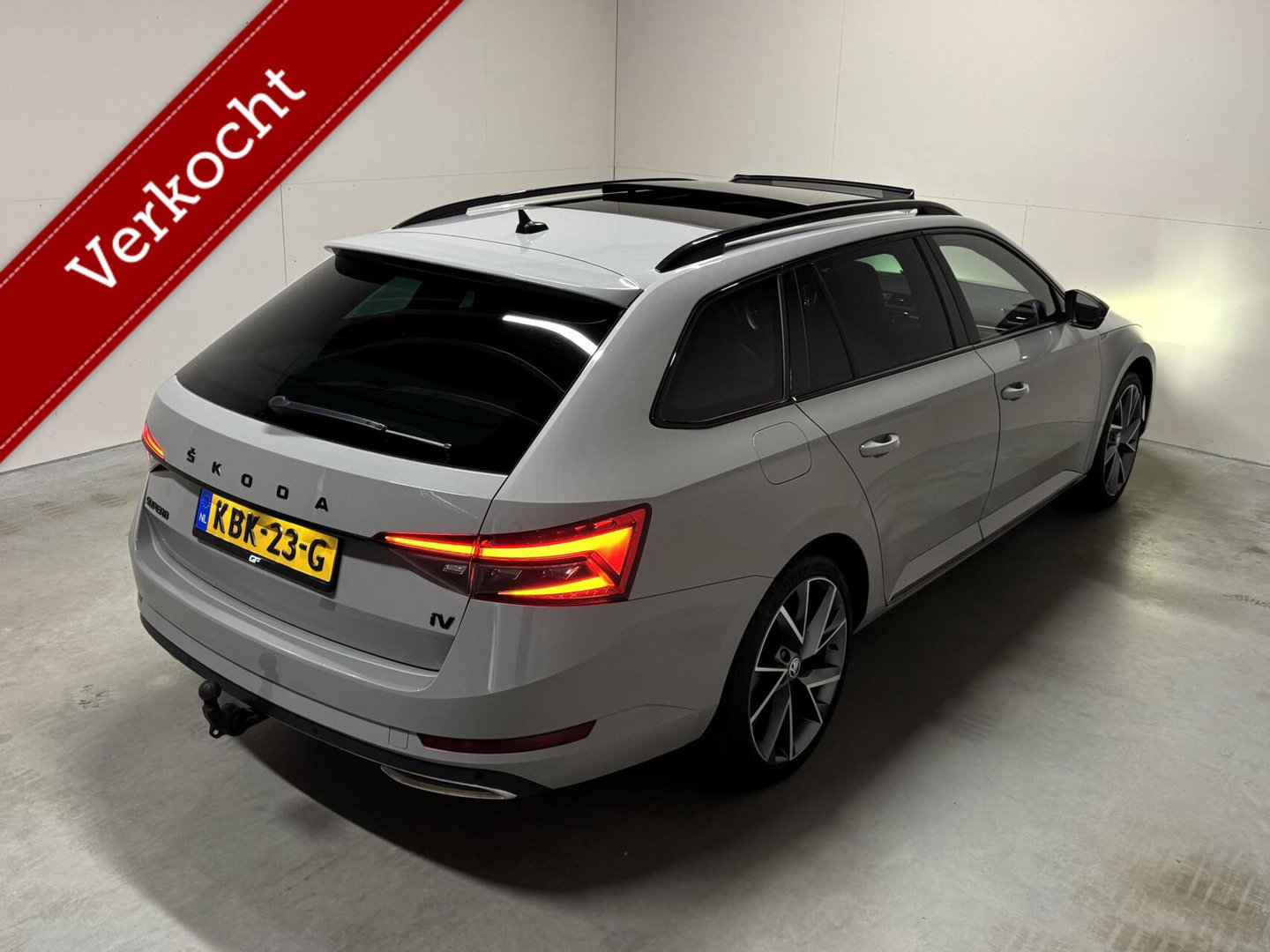 Škoda Superb Combi 1.4 TSI iV Sportline Pano Canton Camera Trekh.