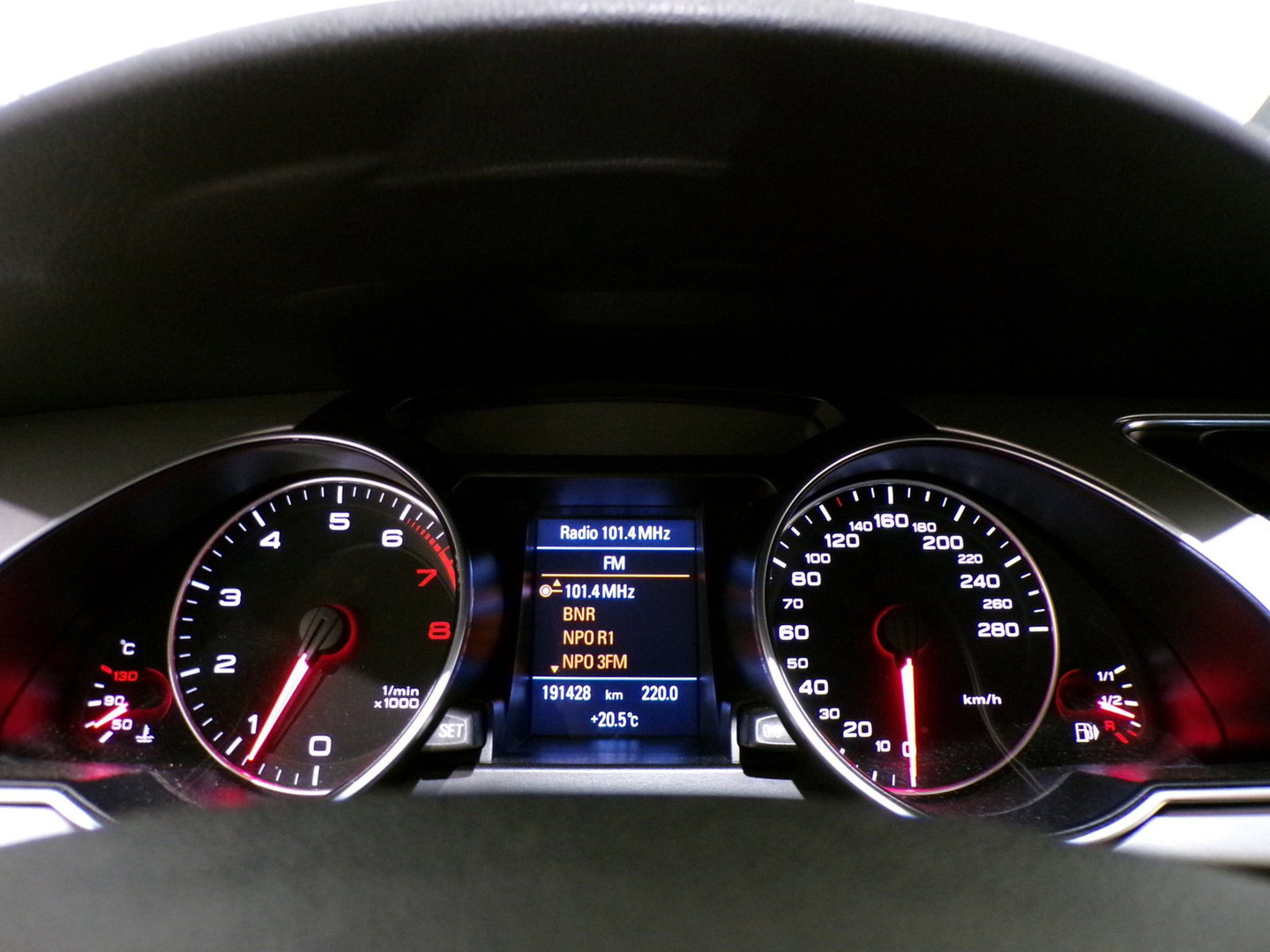 Audi A5 Coupé 3.2 FSI Quattro S-Line "Origineel NL!" Xenon-LED Leer 19"Velgen Bluetooth Navigatie Meeneemprijs Lees-tekst
