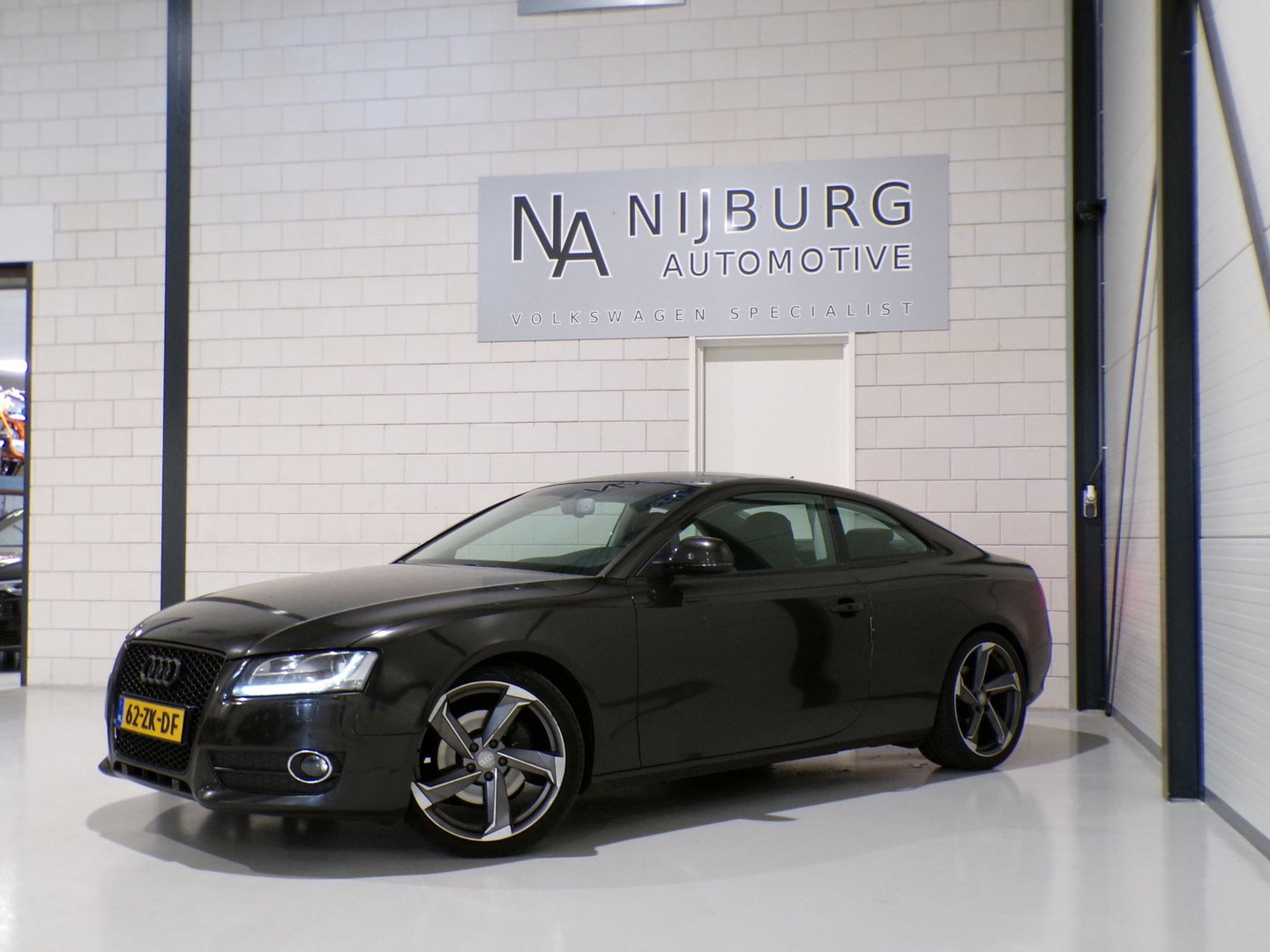 Audi A5 Coupé 3.2 FSI Quattro S-Line "Origineel NL!" Xenon-LED Leer 19"Velgen Bluetooth Navigatie Meeneemprijs Lees-tekst