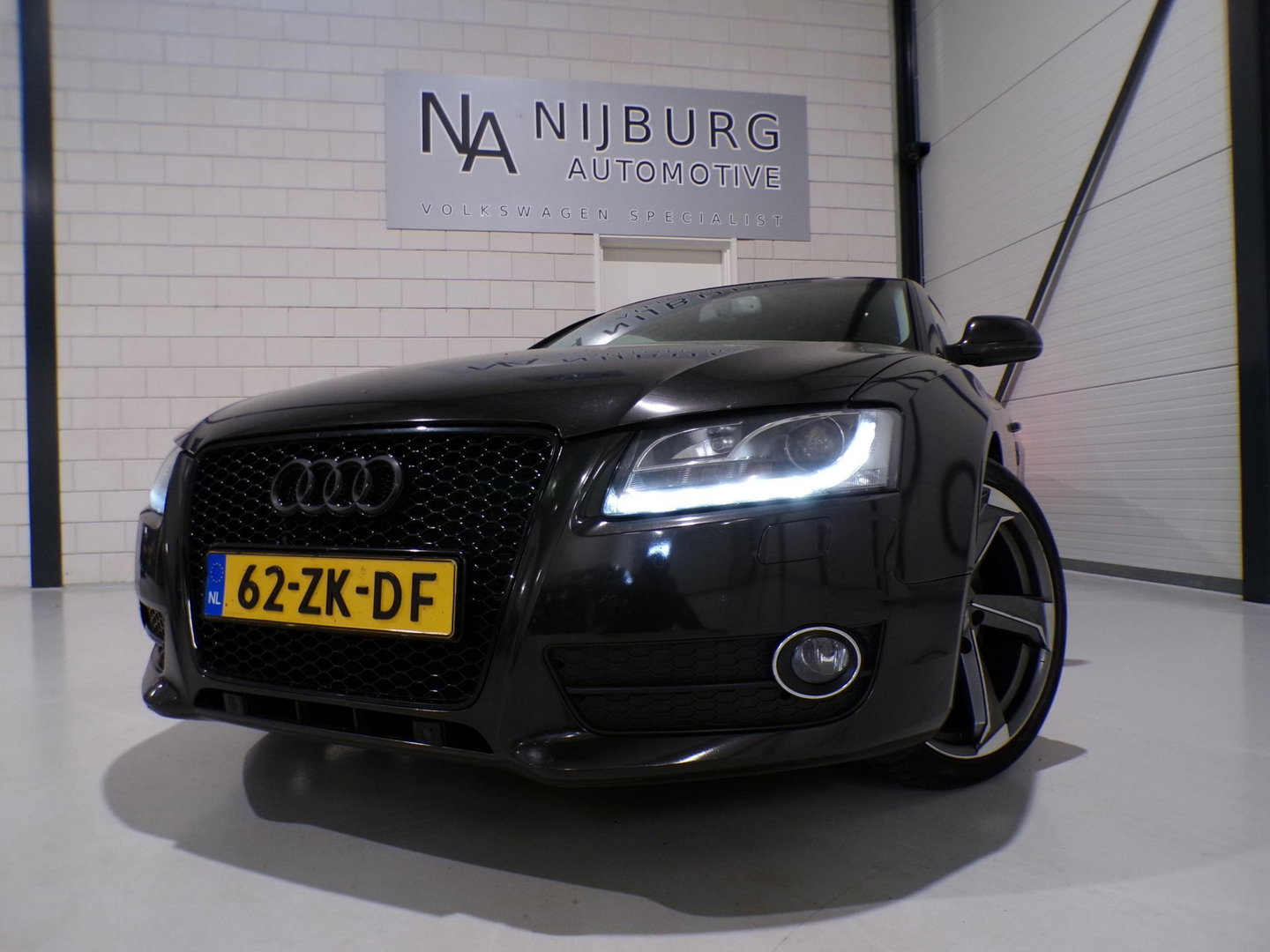 Audi A5 Coupé 3.2 FSI Quattro S-Line "Origineel NL!" Xenon-LED Leer 19"Velgen Bluetooth Navigatie Meeneemprijs Lees-tekst