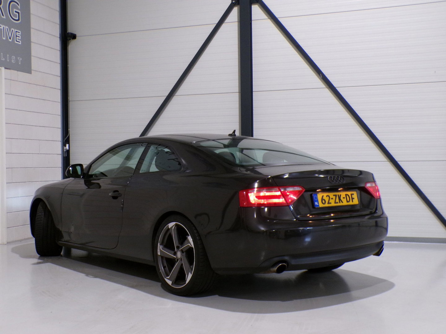 Audi A5 Coupé 3.2 FSI Quattro S-Line "Origineel NL!" Xenon-LED Leer 19"Velgen Bluetooth Navigatie Meeneemprijs Lees-tekst