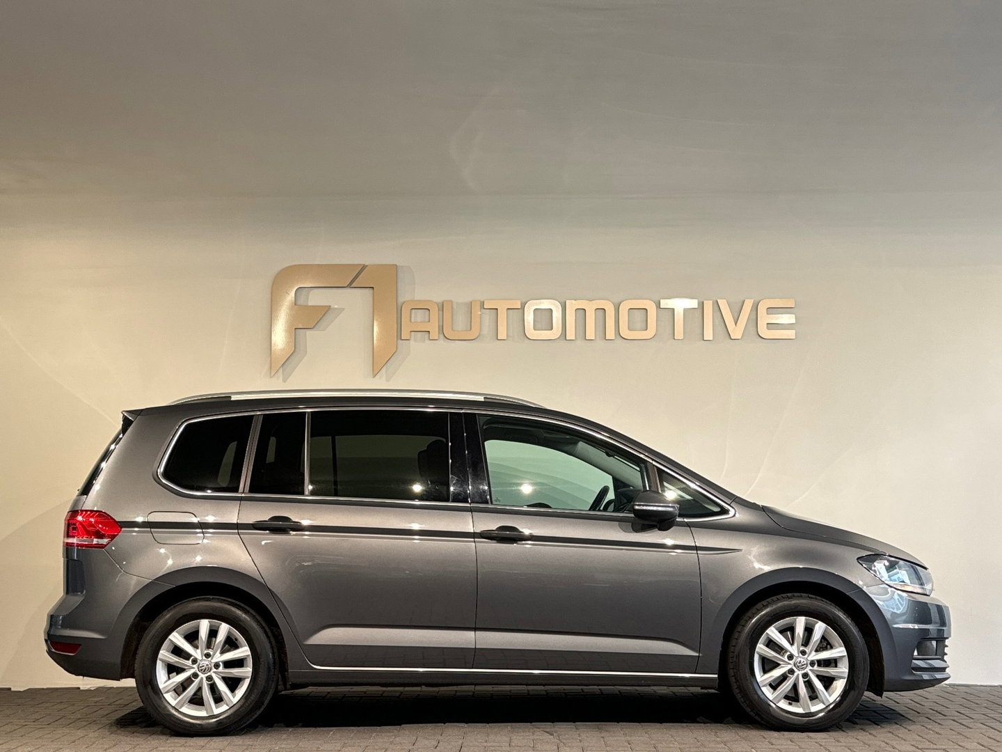 Volkswagen Touran 1.5 TSI Highline Business 7p Trekhaak|Camera