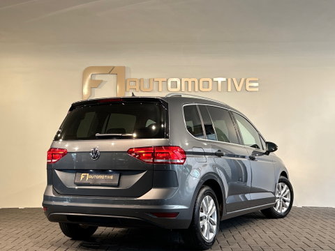 Volkswagen Touran 1.5 TSI Highline Business 7p Trekhaak|Camera