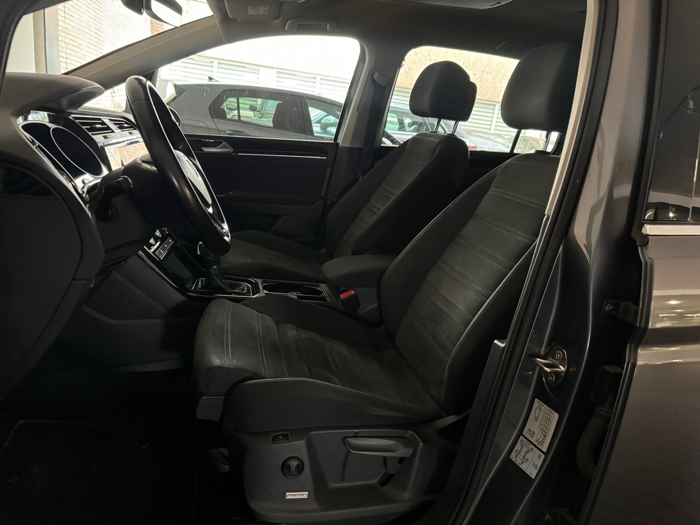 Volkswagen Touran 1.5 TSI Highline Business 7p Trekhaak|Camera