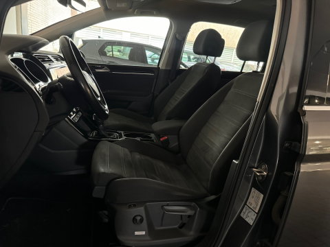 Volkswagen Touran 1.5 TSI Highline Business 7p Trekhaak|Camera