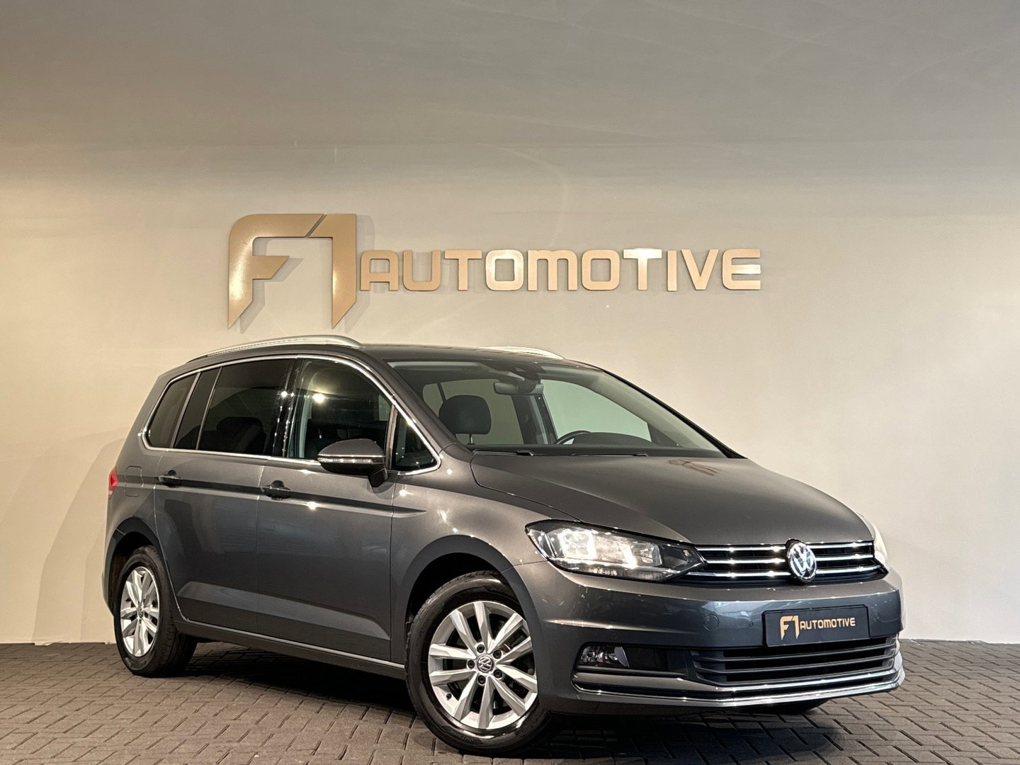 Volkswagen Touran 1.5 TSI Highline Business 7p Trekhaak|Camera