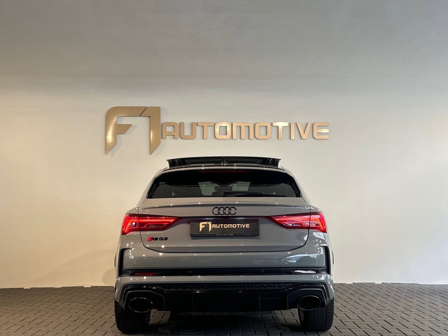 Audi RSQ3 Sportback 2.5 TFSI Pano|Memory|Sonos|RS Seat|Trekhaak