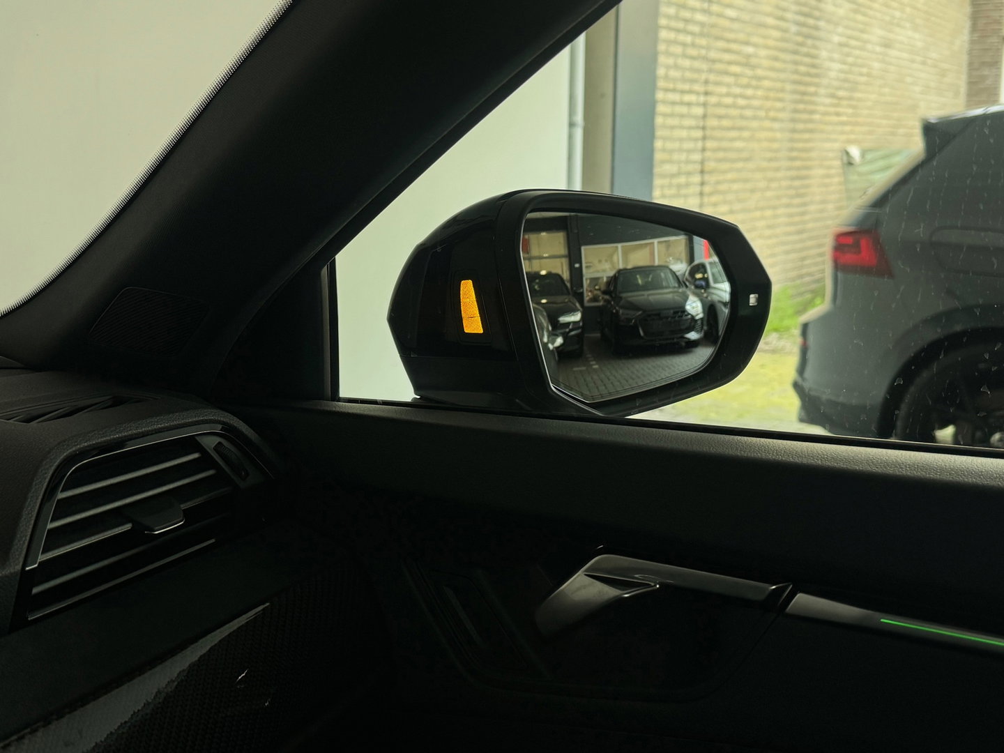 Audi RSQ3 Sportback 2.5 TFSI Pano|Memory|Sonos|RS Seat|Trekhaak