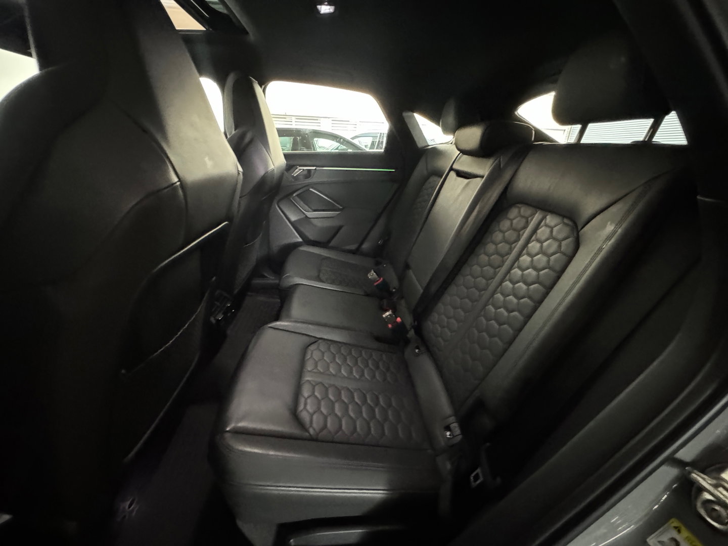 Audi RSQ3 Sportback 2.5 TFSI Pano|Memory|Sonos|RS Seat|Trekhaak