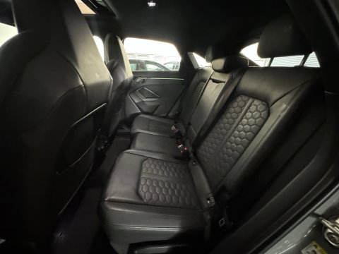 Audi RSQ3 Sportback 2.5 TFSI Pano|Memory|Sonos|RS Seat|Trekhaak