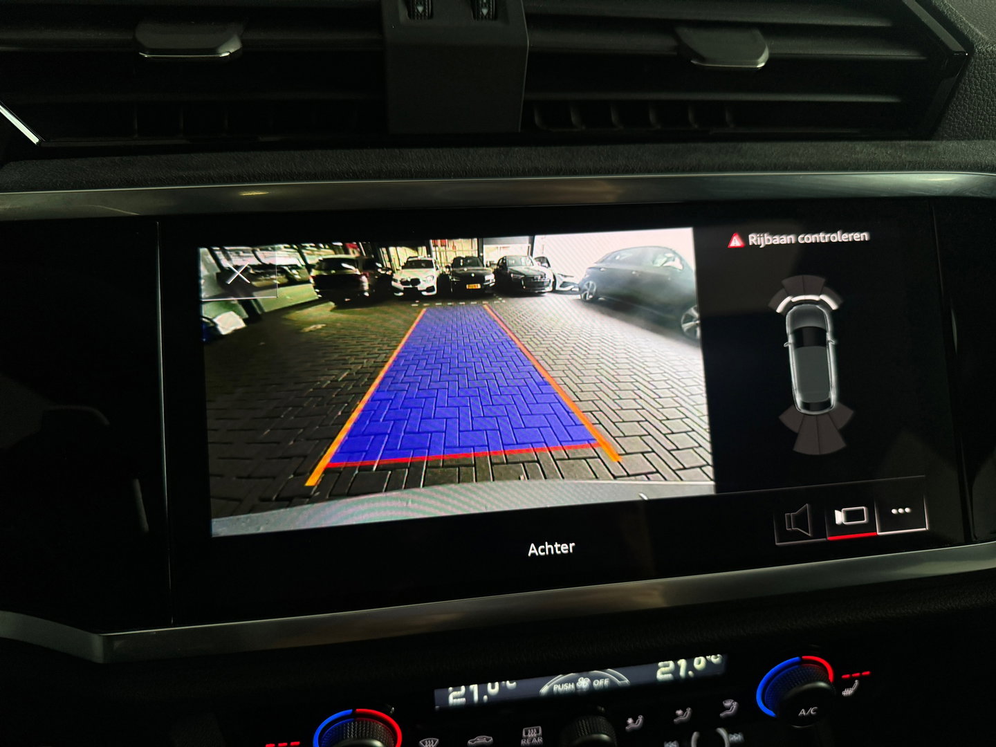 Audi RSQ3 Sportback 2.5 TFSI Pano|Memory|Sonos|RS Seat|Trekhaak