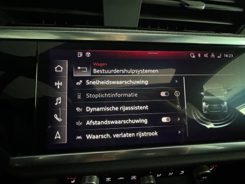 Audi RSQ3 Sportback 2.5 TFSI Pano|Memory|Sonos|RS Seat|Trekhaak