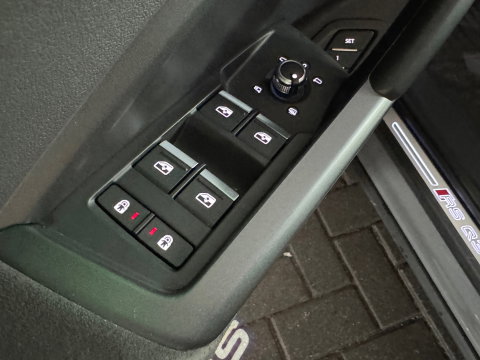 Audi RSQ3 Sportback 2.5 TFSI Pano|Memory|Sonos|RS Seat|Trekhaak