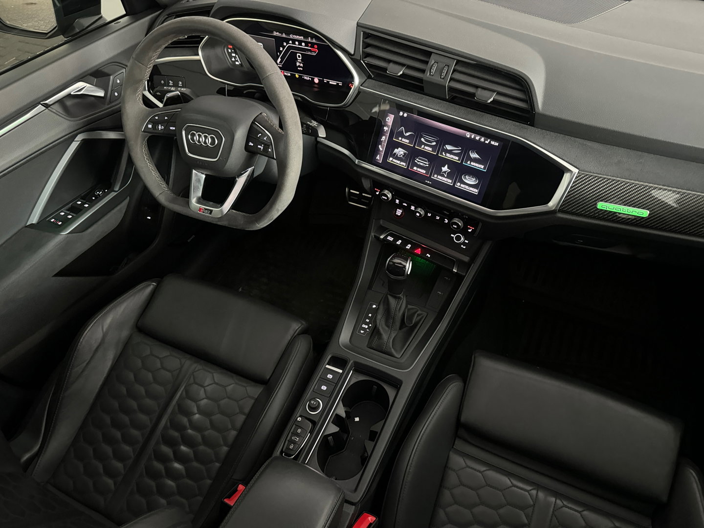 Audi RSQ3 Sportback 2.5 TFSI Pano|Memory|Sonos|RS Seat|Trekhaak