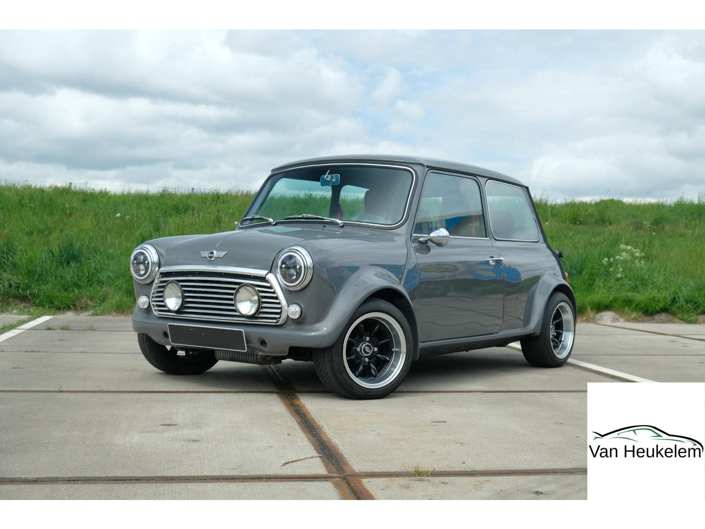 MINI Austin Mini 1100 Special | RESTOMOD