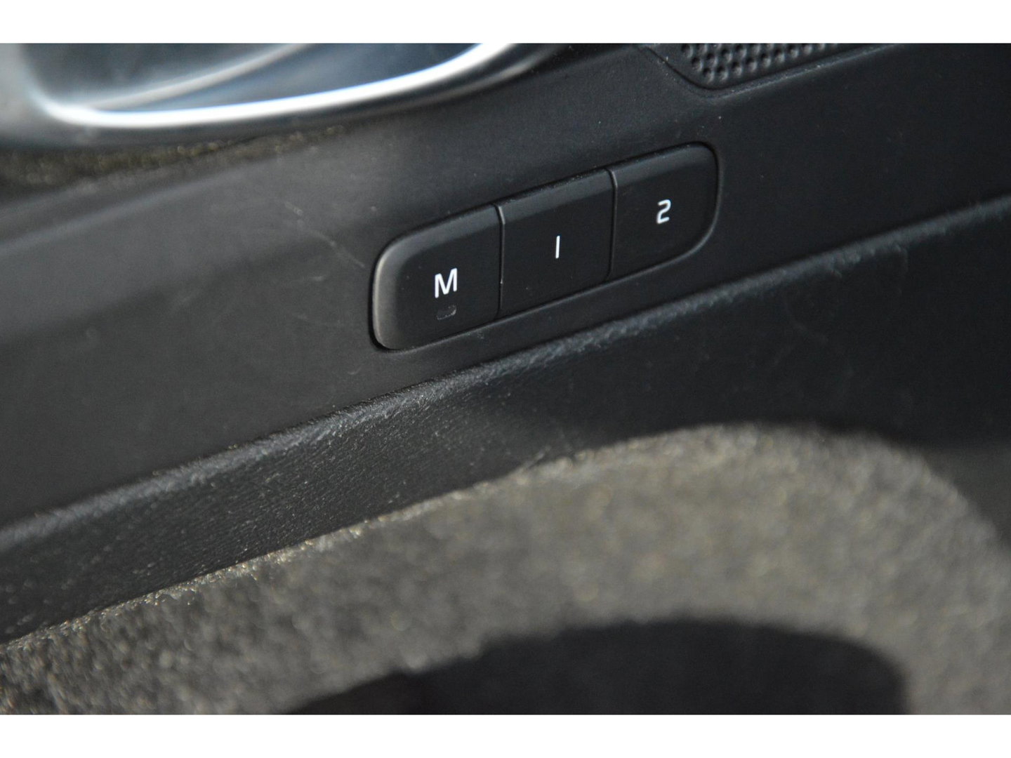 Volvo XC40 Recharge P8 AWD R-Design | 92% SOH | Adaptive | Trekhaak | Stoel + Stuur Verwarmd | Elektrische stoel | Apple-CarPlay |