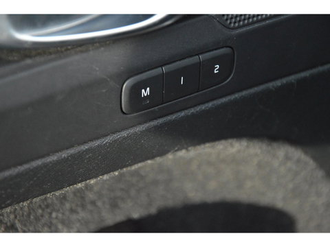 Volvo XC40 Recharge P8 AWD R-Design | 92% SOH | Adaptive | Trekhaak | Stoel + Stuur Verwarmd | Elektrische stoel | Apple-CarPlay |