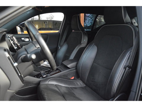 Volvo XC40 Recharge P8 AWD R-Design | 92% SOH | Adaptive | Trekhaak | Stoel + Stuur Verwarmd | Elektrische stoel | Apple-CarPlay |