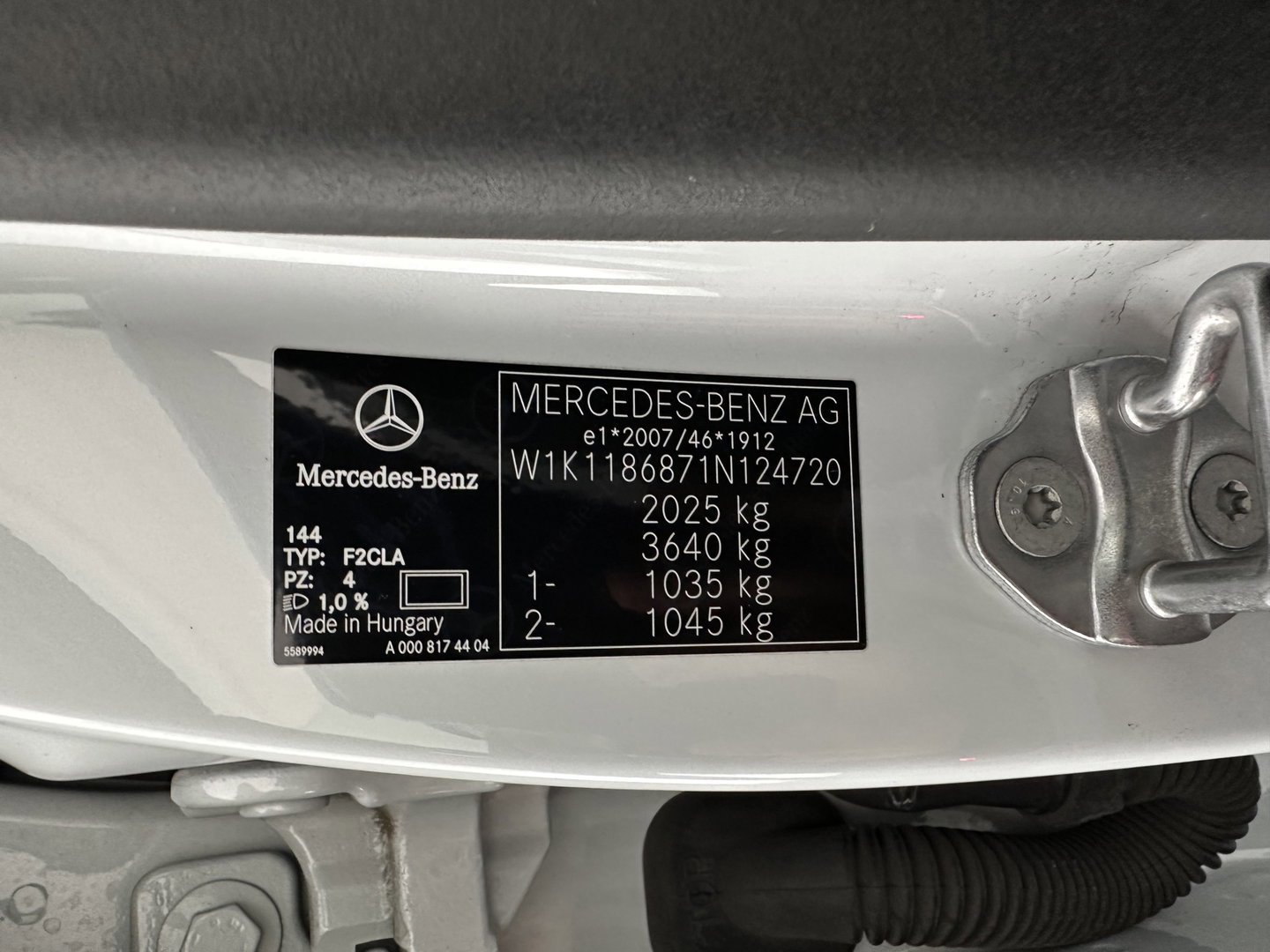 Mercedes-Benz CLA-Klasse Shooting Brake 200 AMG-Sportpack Business Solution (INCL-BTW) Aut. *LEATHER-MICROFIBRE | FULL-LED | HEATED-SPORTSEATS | DIGI-COCKPIT | DAB+ | NAVI-FULLMAP | CAMERA | PRIVACYGLASS | SHIFTPADDLES | 18''ALU*