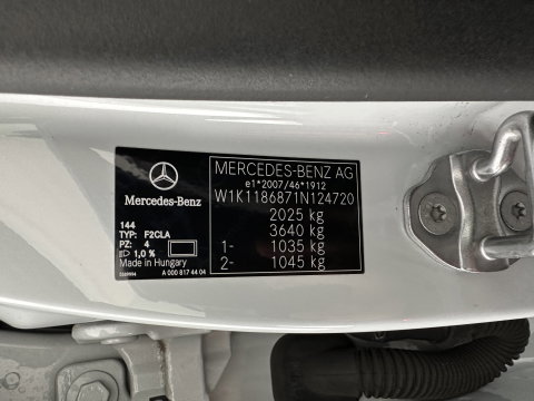 Mercedes-Benz CLA-Klasse Shooting Brake 200 AMG-Sportpack Business Solution (INCL-BTW) Aut. *LEATHER-MICROFIBRE | FULL-LED | HEATED-SPORTSEATS | DIGI-COCKPIT | DAB+ | NAVI-FULLMAP | CAMERA | PRIVACYGLASS | SHIFTPADDLES | 18''ALU*