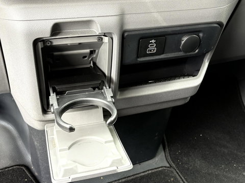 Volkswagen Transporter 2.0 TDI L2H1 PanAmericana | STOELVERW. | DIGITAL COCKPIT | STUURWIELBEDIENING | CAMERA