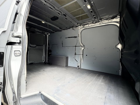 Volkswagen Transporter 2.0 TDI L2H1 PanAmericana | STOELVERW. | DIGITAL COCKPIT | STUURWIELBEDIENING | CAMERA