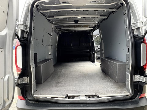 Volkswagen Transporter 2.0 TDI L2H1 PanAmericana | STOELVERW. | DIGITAL COCKPIT | STUURWIELBEDIENING | CAMERA