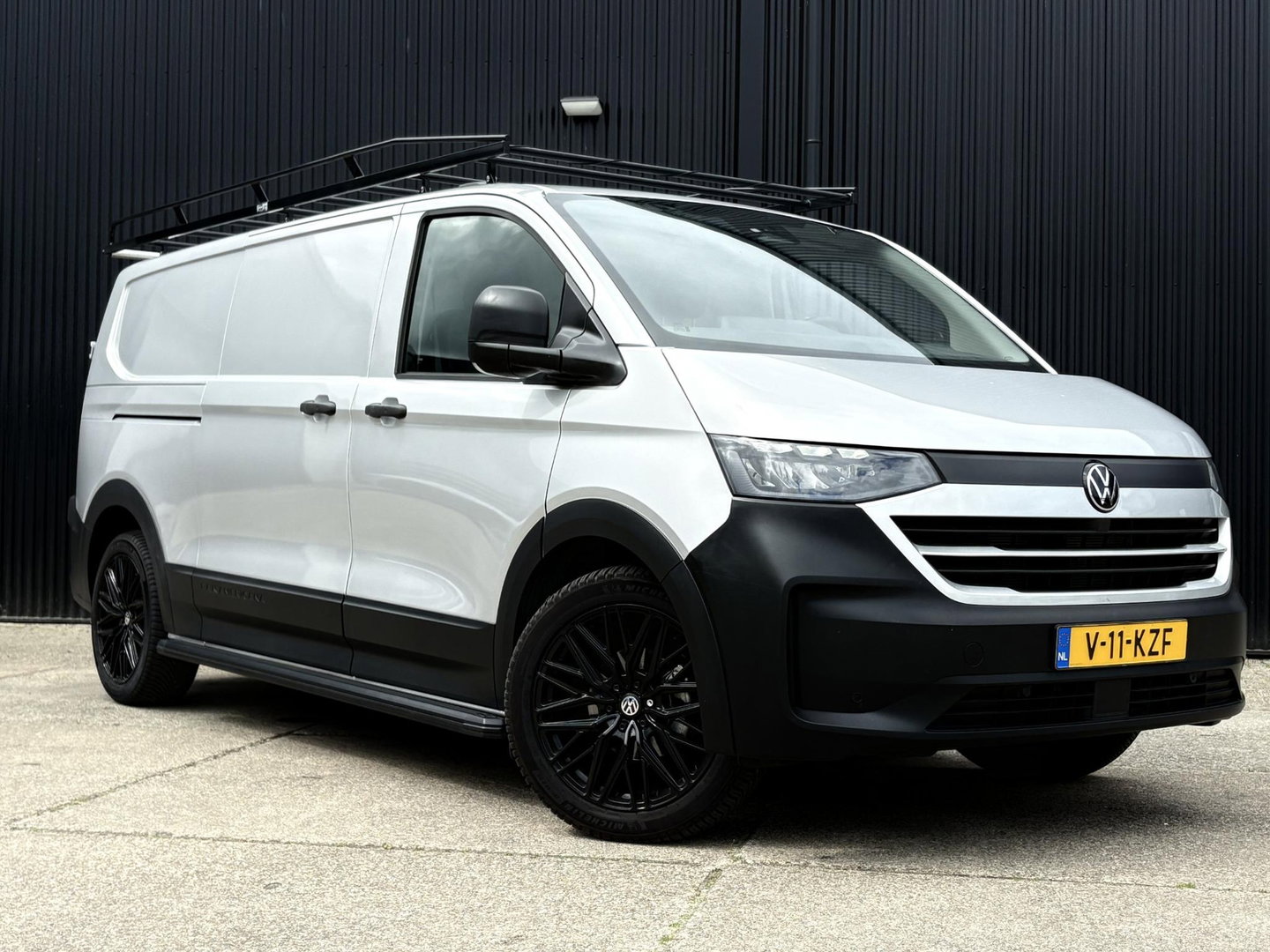 Volkswagen Transporter 2.0 TDI L2H1 PanAmericana | STOELVERW. | DIGITAL COCKPIT | STUURWIELBEDIENING | CAMERA