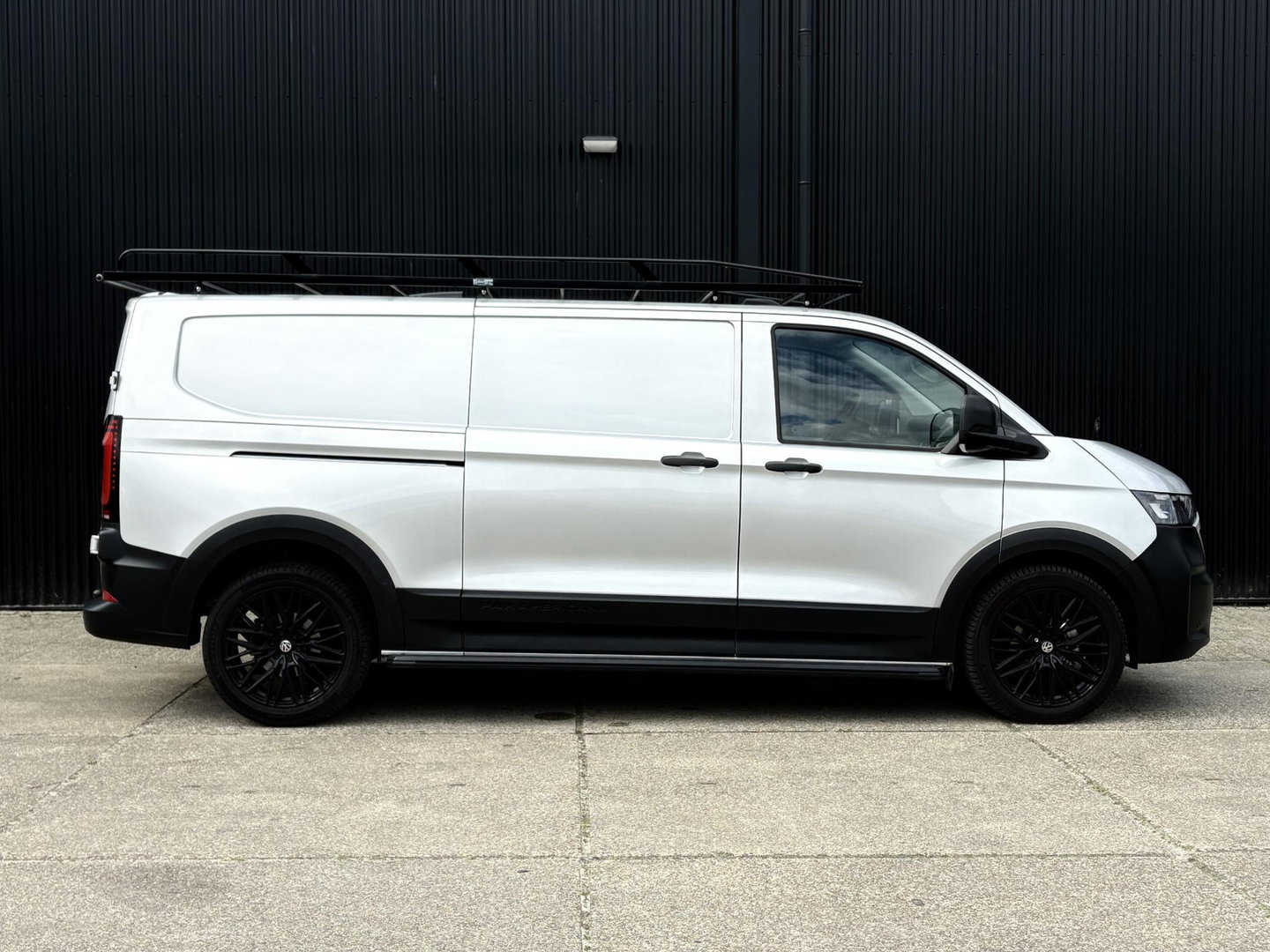 Volkswagen Transporter 2.0 TDI L2H1 PanAmericana | STOELVERW. | DIGITAL COCKPIT | STUURWIELBEDIENING | CAMERA