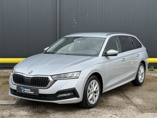 Škoda Octavia - Combi 1.0 e-TSI Ambition TREKHAAK | AUTOMAAT