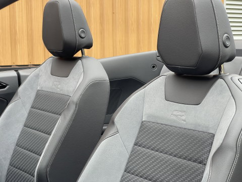 Volkswagen T-Roc Cabrio 1.5 TSI R-Line | Automaat | Apple Carplay | Stoel- Stuurverwarming | IQ Light | Achteruitrijcamera |