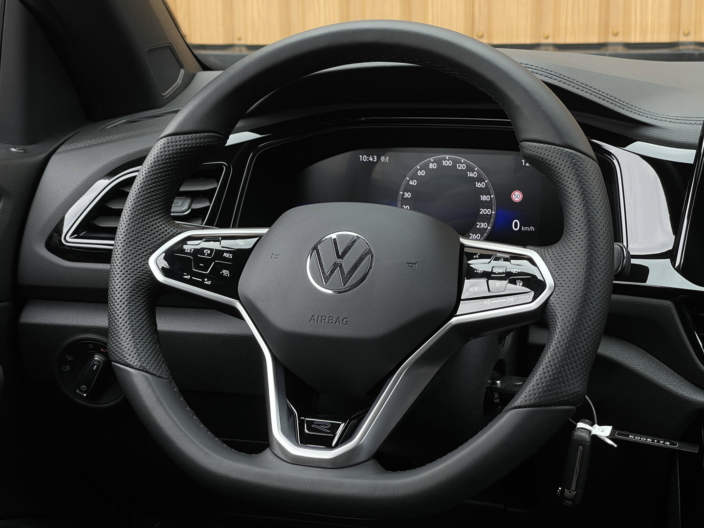 Volkswagen T-Roc Cabrio 1.5 TSI R-Line | Automaat | Apple Carplay | Stoel- Stuurverwarming | IQ Light | Achteruitrijcamera |