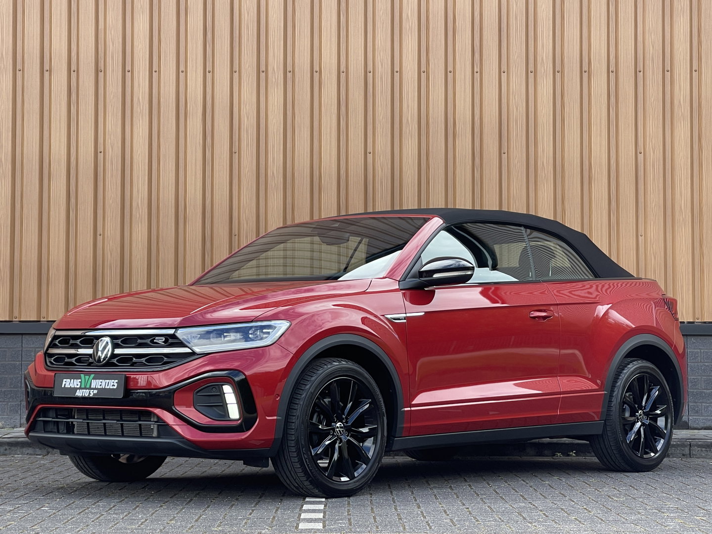 Volkswagen T-Roc Cabrio 1.5 TSI R-Line | Automaat | Apple Carplay | Stoel- Stuurverwarming | IQ Light | Achteruitrijcamera |