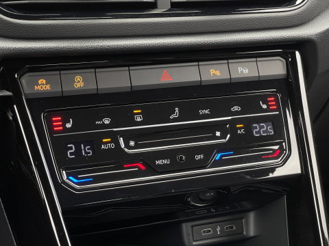 Volkswagen T-Roc Cabrio 1.5 TSI R-Line | Automaat | Apple Carplay | Stoel- Stuurverwarming | IQ Light | Achteruitrijcamera |