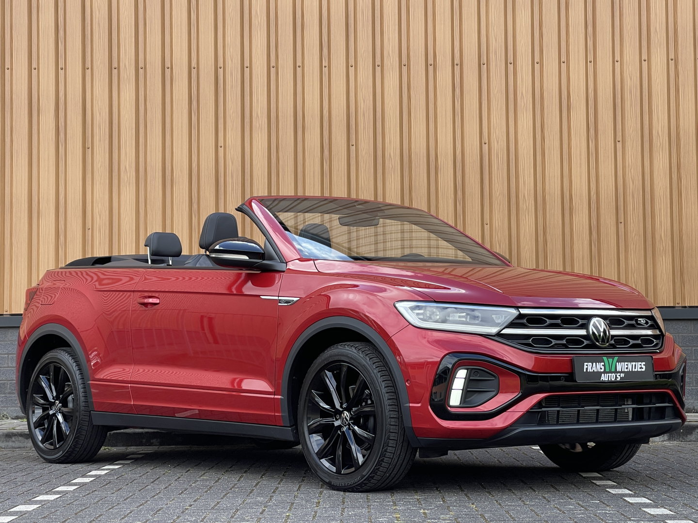 Volkswagen T-Roc Cabrio 1.5 TSI R-Line | Automaat | Apple Carplay | Stoel- Stuurverwarming | IQ Light | Achteruitrijcamera |