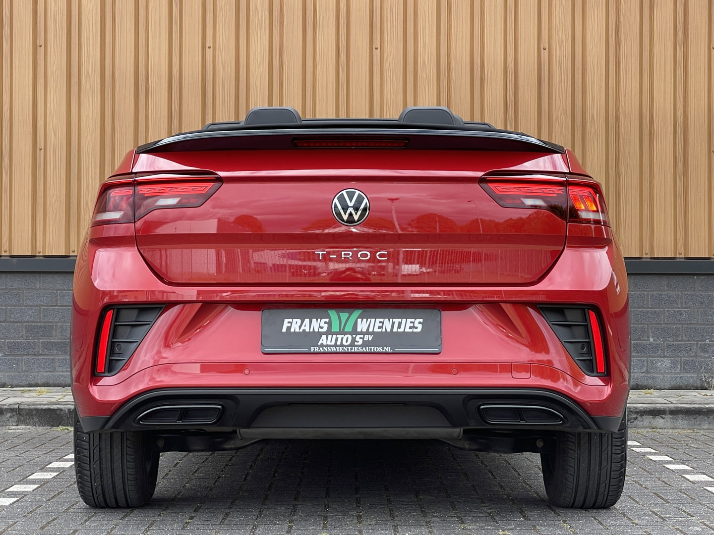 Volkswagen T-Roc Cabrio 1.5 TSI R-Line | Automaat | Apple Carplay | Stoel- Stuurverwarming | IQ Light | Achteruitrijcamera |