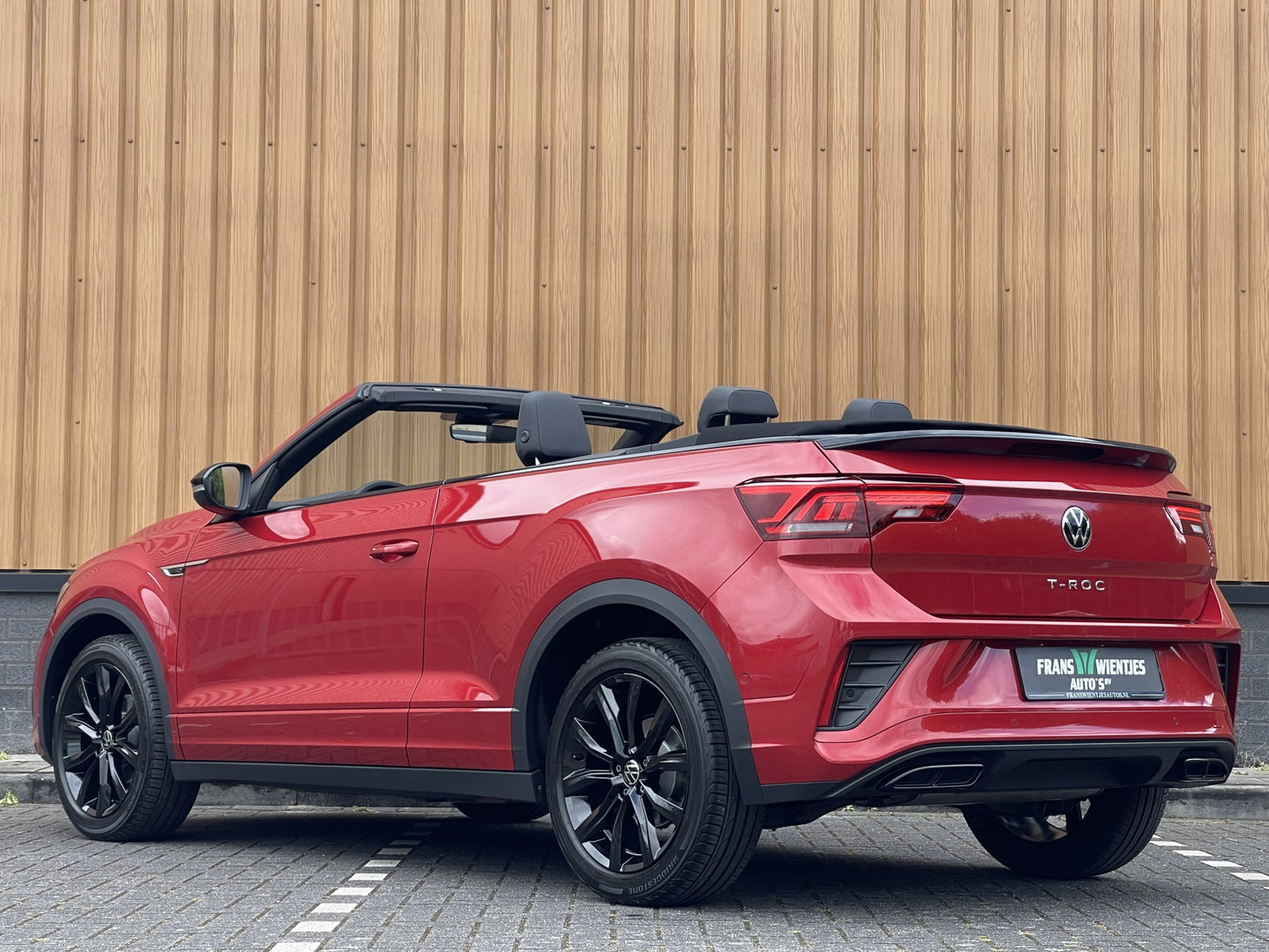 Volkswagen T-Roc Cabrio 1.5 TSI R-Line | Automaat | Apple Carplay | Stoel- Stuurverwarming | IQ Light | Achteruitrijcamera |