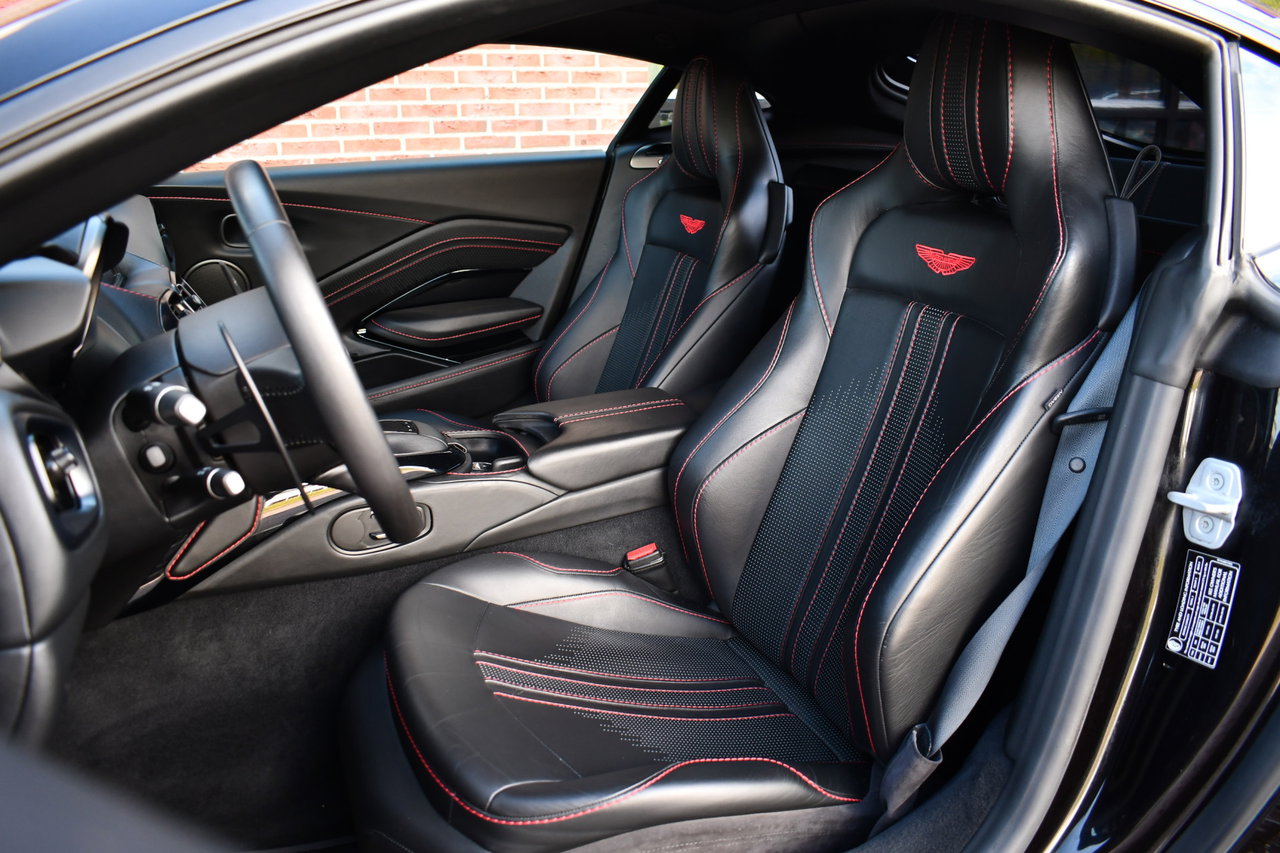 Aston Martin V8 Vantage