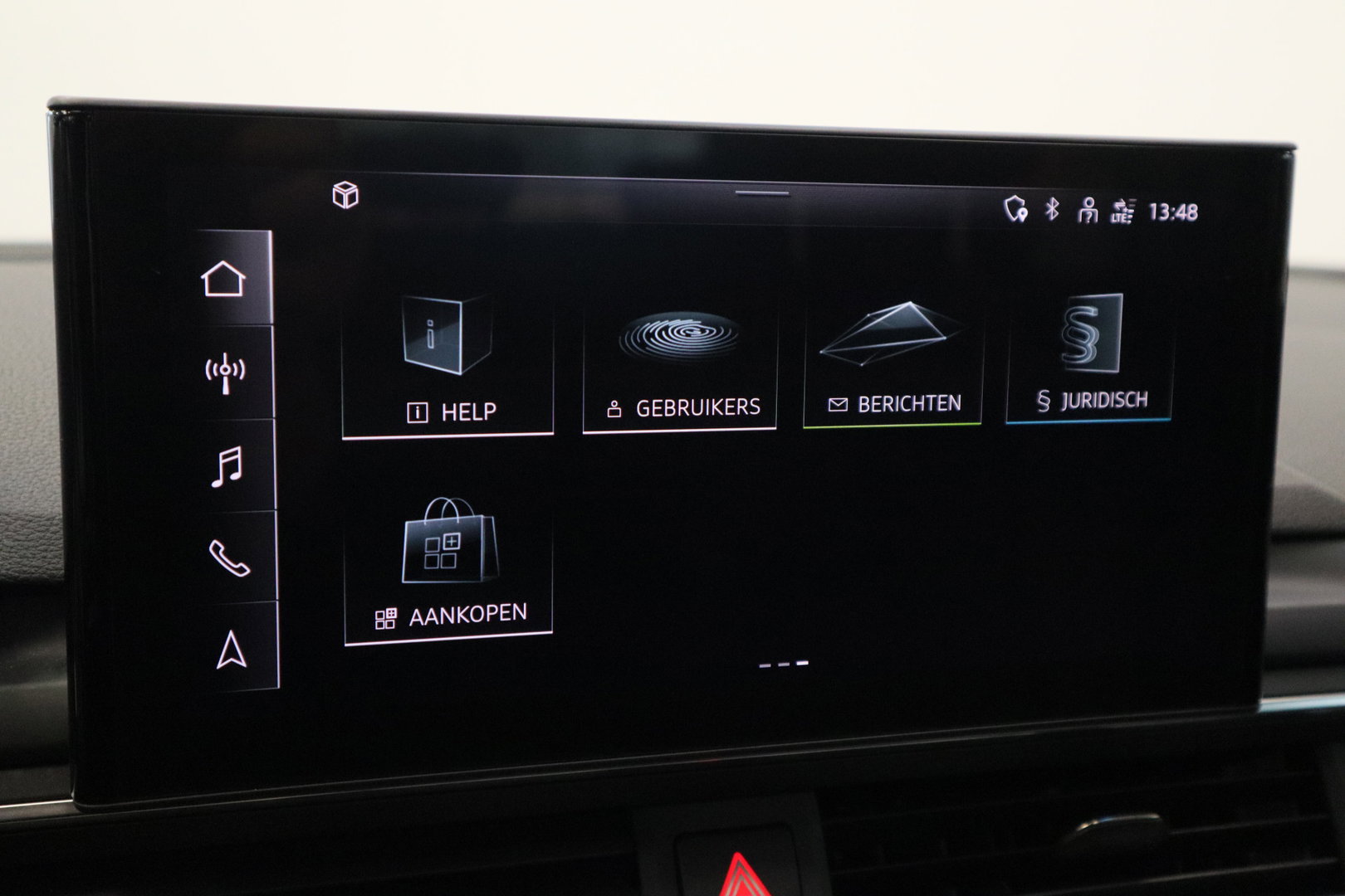 Audi A4 Avant 40 TFSI S edition Leder Panoramadak Full-led 24 Maanden garantie* (Vraag naar de voorwaarden)