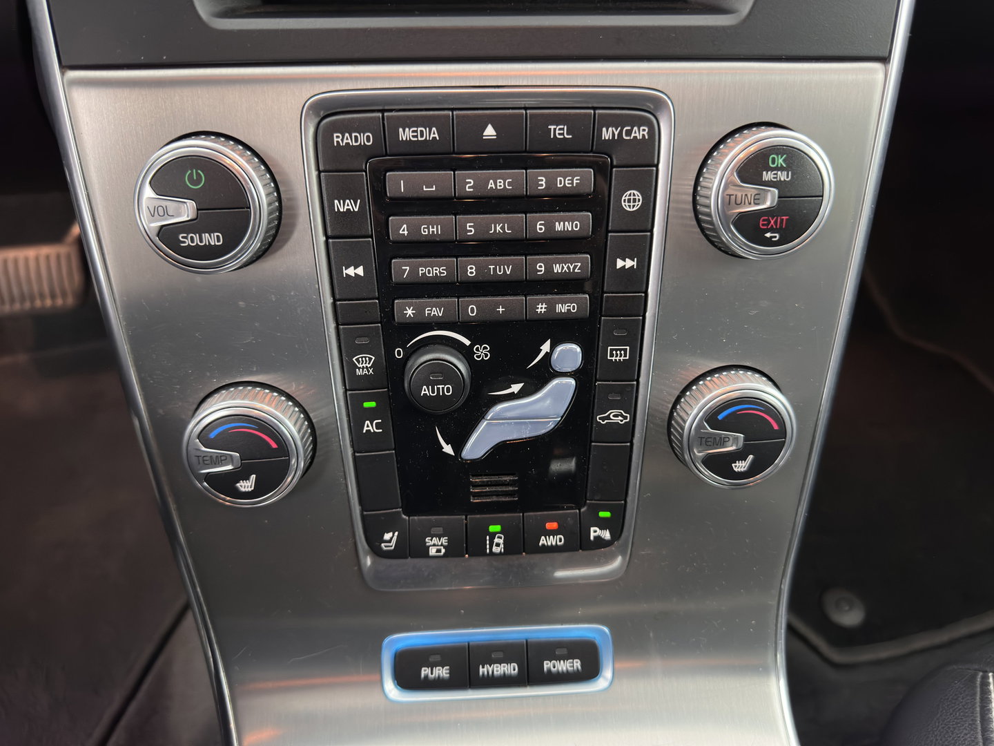 Volvo V60 2.4 D5 Twin Engine Summum Aut. *LEATHER | ADAPTIVE-CRUISE | XENON | MEMORY-PACK | HEATED-COMFORTSEATS | PRIVACY-GLASS | NAVI-FULLMAP | ECC | PDC | 18''ALU*