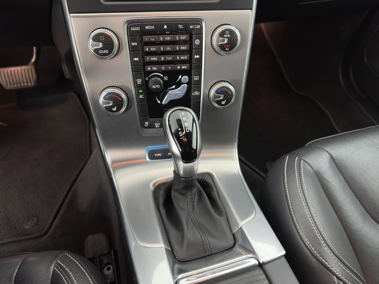 Volvo V60 2.4 D5 Twin Engine Summum Aut. *LEATHER | ADAPTIVE-CRUISE | XENON | MEMORY-PACK | HEATED-COMFORTSEATS | PRIVACY-GLASS | NAVI-FULLMAP | ECC | PDC | 18''ALU*