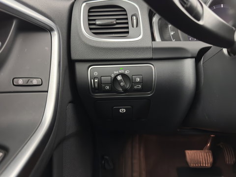 Volvo V60 2.4 D5 Twin Engine Summum Aut. *LEATHER | ADAPTIVE-CRUISE | XENON | MEMORY-PACK | HEATED-COMFORTSEATS | PRIVACY-GLASS | NAVI-FULLMAP | ECC | PDC | 18''ALU*