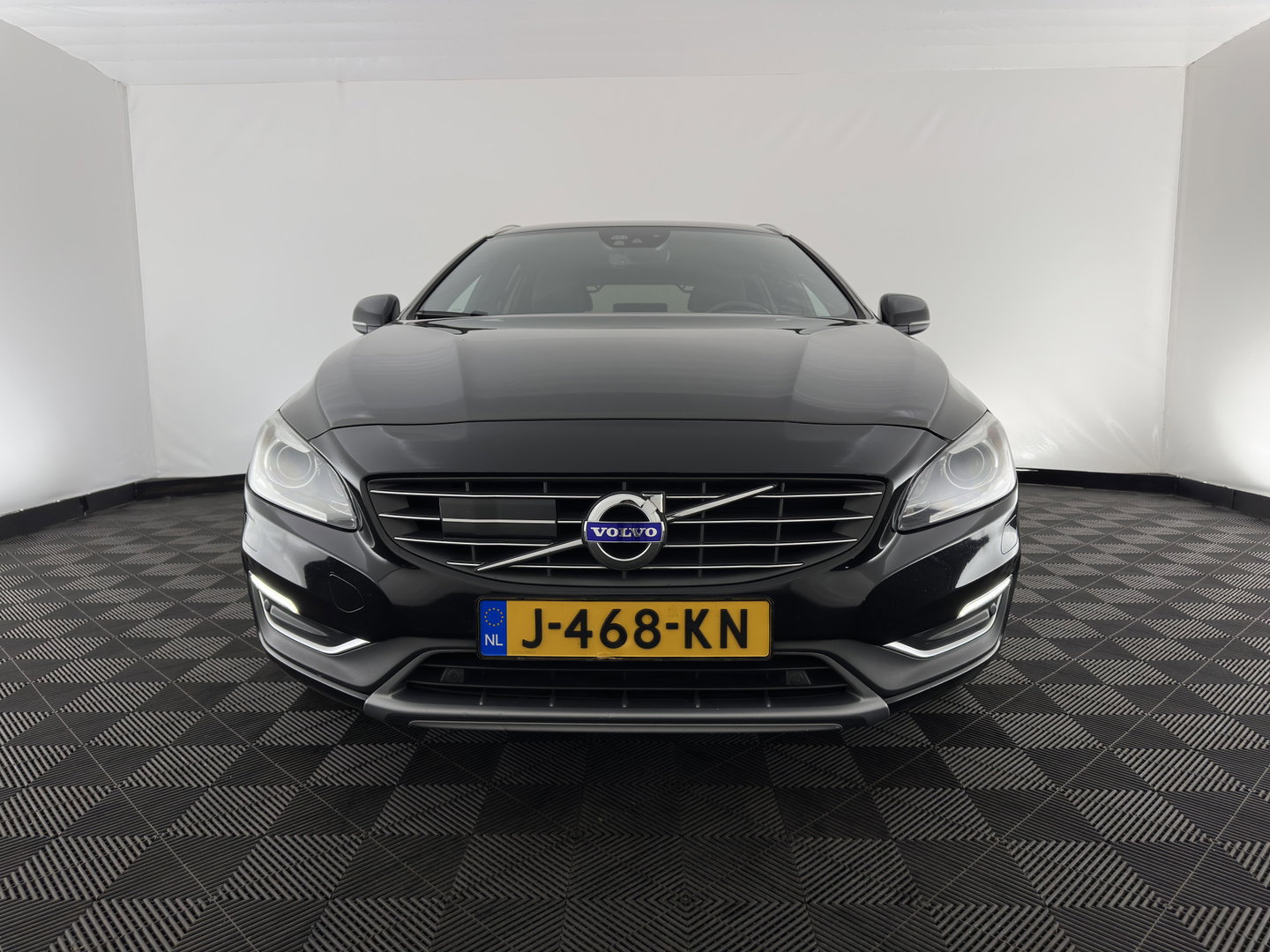 Volvo V60 2.4 D5 Twin Engine Summum Aut. *LEATHER | ADAPTIVE-CRUISE | XENON | MEMORY-PACK | HEATED-COMFORTSEATS | PRIVACY-GLASS | NAVI-FULLMAP | ECC | PDC | 18''ALU*