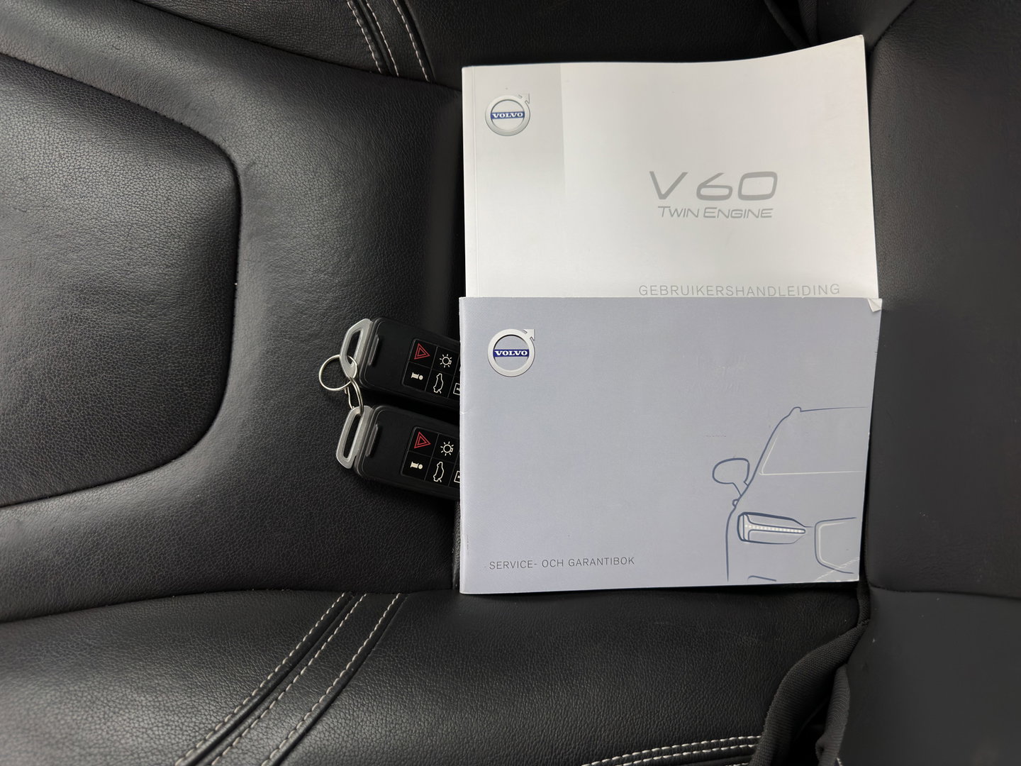 Volvo V60 2.4 D5 Twin Engine Summum Aut. *LEATHER | ADAPTIVE-CRUISE | XENON | MEMORY-PACK | HEATED-COMFORTSEATS | PRIVACY-GLASS | NAVI-FULLMAP | ECC | PDC | 18''ALU*