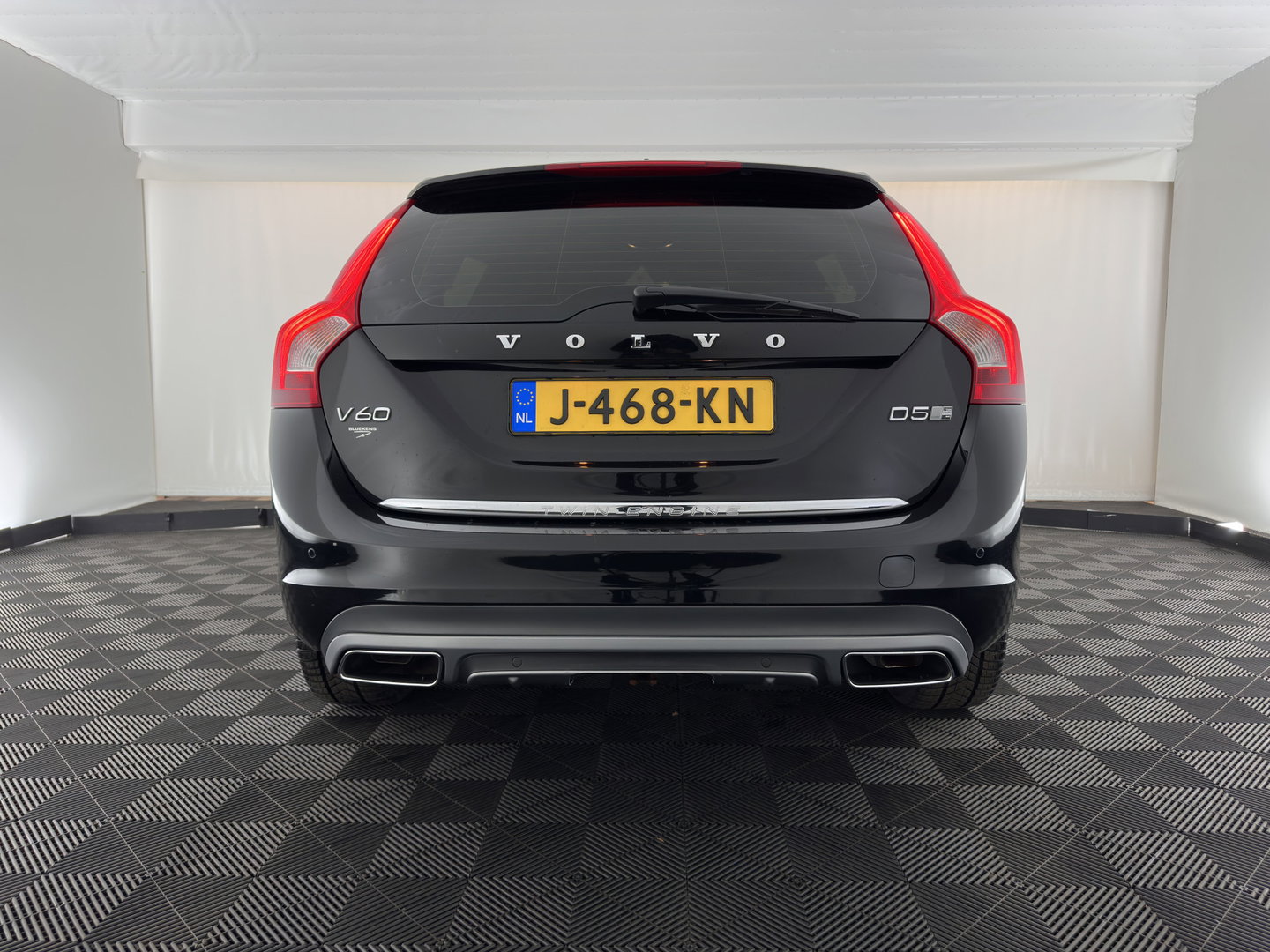 Volvo V60 2.4 D5 Twin Engine Summum Aut. *LEATHER | ADAPTIVE-CRUISE | XENON | MEMORY-PACK | HEATED-COMFORTSEATS | PRIVACY-GLASS | NAVI-FULLMAP | ECC | PDC | 18''ALU*