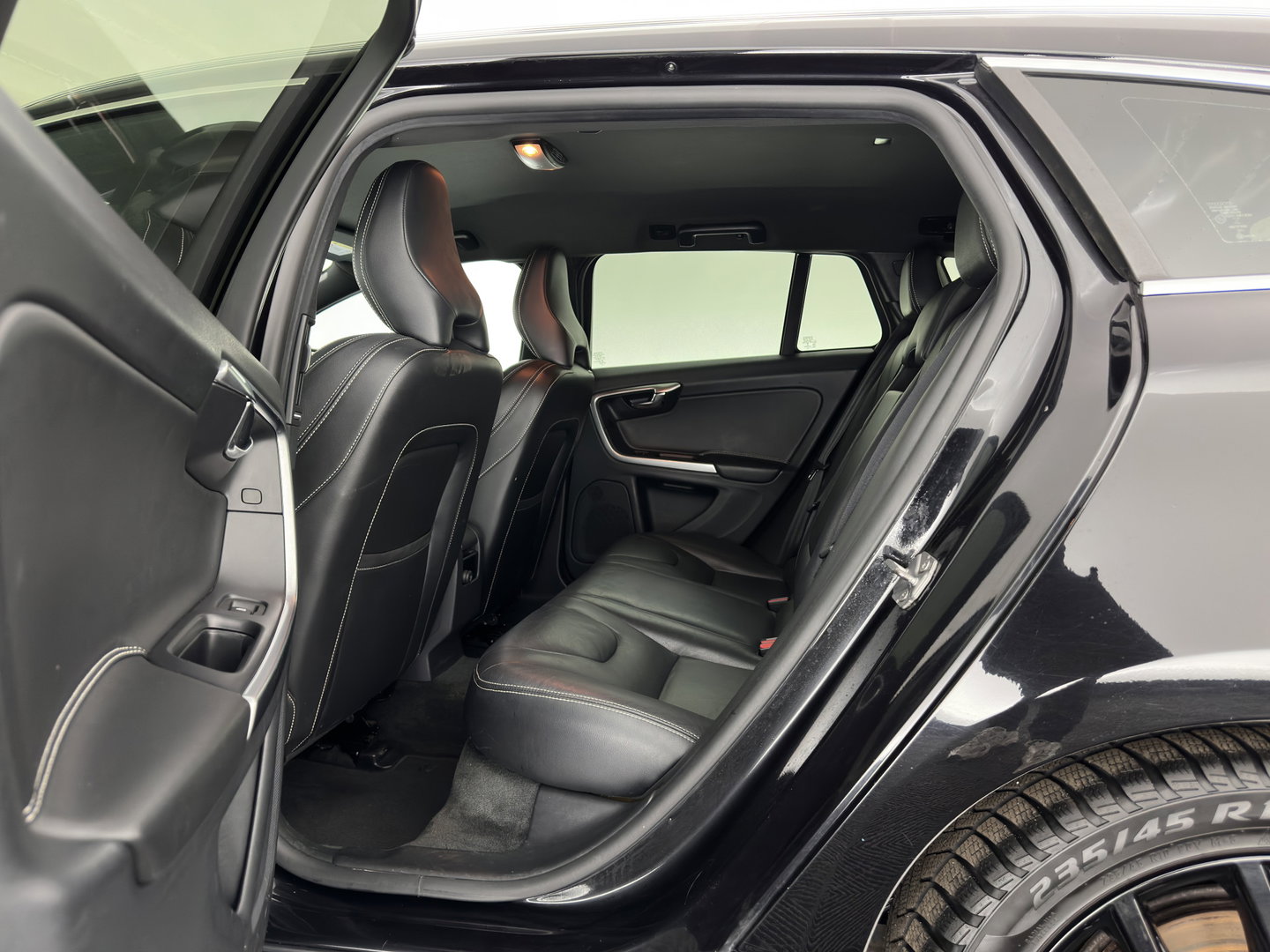 Volvo V60 2.4 D5 Twin Engine Summum Aut. *LEATHER | ADAPTIVE-CRUISE | XENON | MEMORY-PACK | HEATED-COMFORTSEATS | PRIVACY-GLASS | NAVI-FULLMAP | ECC | PDC | 18''ALU*