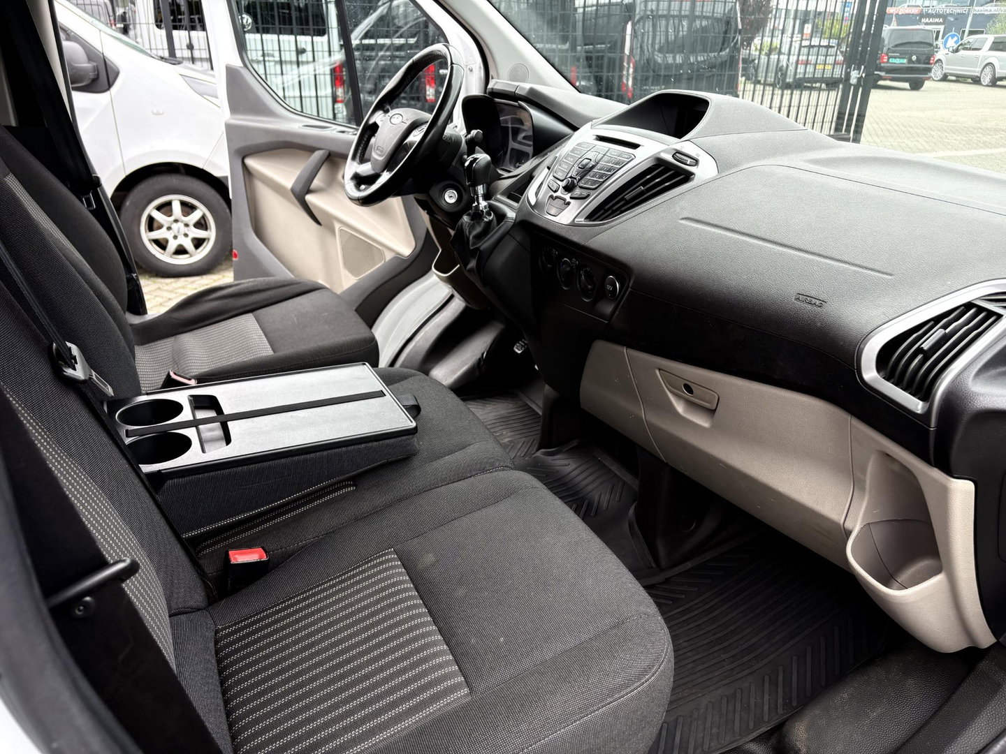 Ford Transit Custom 340 2.0 TDCI L2H1 Ambiente DC | DAKDRAGERS | 130PK