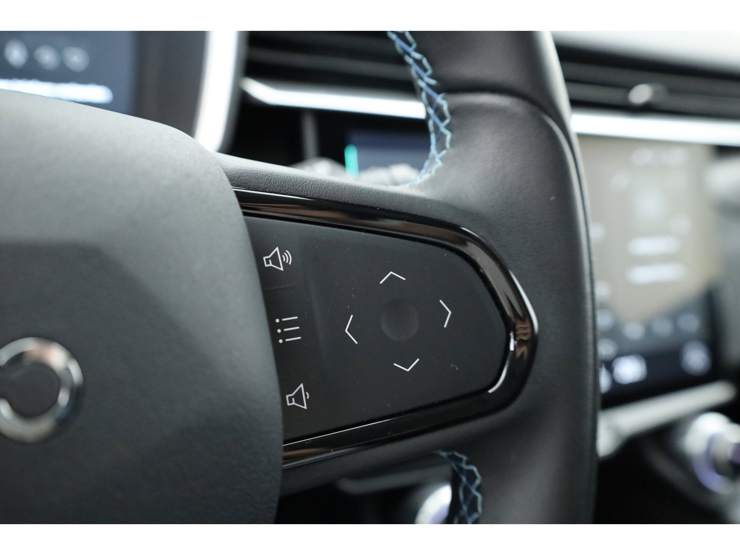 Lynk & Co 01 1.5 PHEV MY22 | Pano | Infinity Audio | Adapt. Cruise | 360cam | Stoelverw. | Apple CarPlay