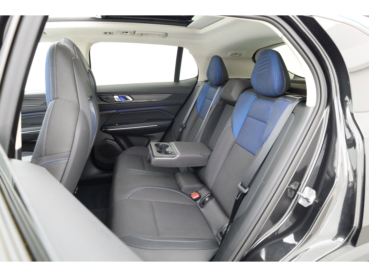 Lynk & Co 01 1.5 PHEV MY22 | Pano | Infinity Audio | Adapt. Cruise | 360cam | Stoelverw. | Apple CarPlay